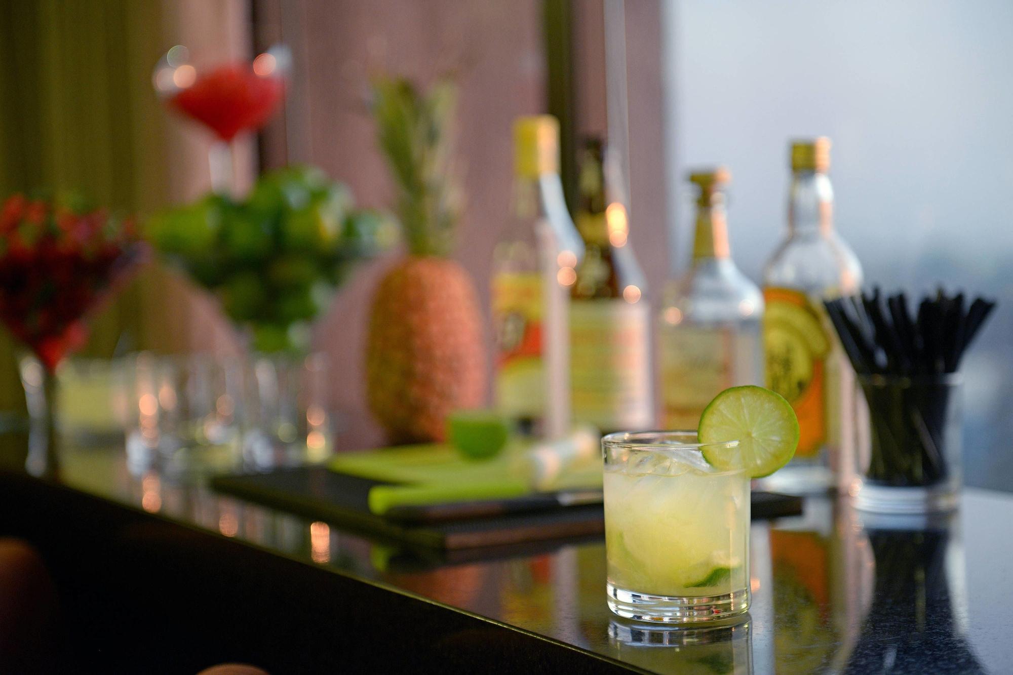 Marriott Sao Paulo Airport Hotel Guarulhos Eksteriør billede A caipirinha
