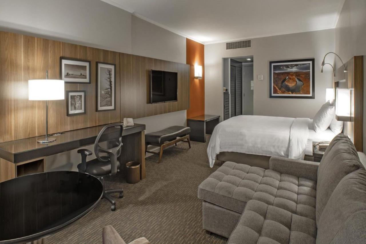 Marriott Sao Paulo Airport Hotel Guarulhos Eksteriør billede A typical room at the Renaissance