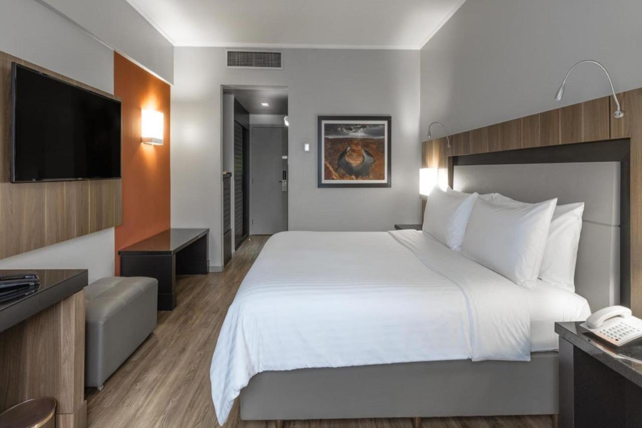 Marriott Sao Paulo Airport Hotel Guarulhos Eksteriør billede A room at the hotel